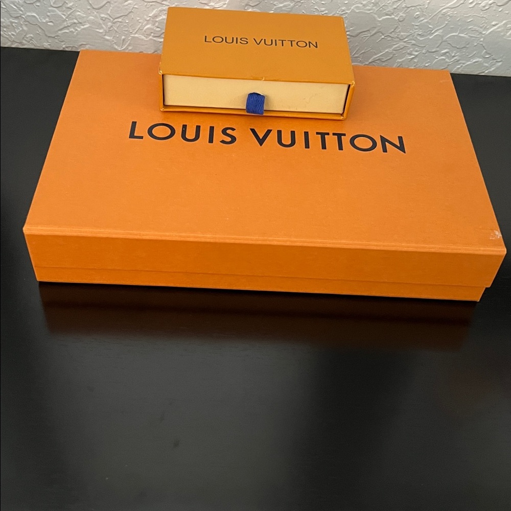 LOUIS VUITTON BOXES -LG & SM EUC - Picture 9 of 13